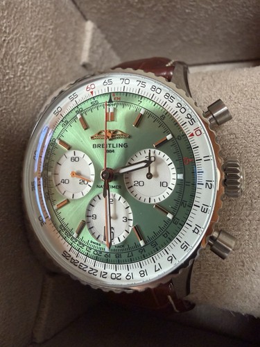 Breitling Navitimer B01 Chronograph 41mm Green Dial Men's Watch AB0139211L1P1