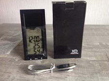 cyfrowa ramka na zdjęcia ze stacją pogodową