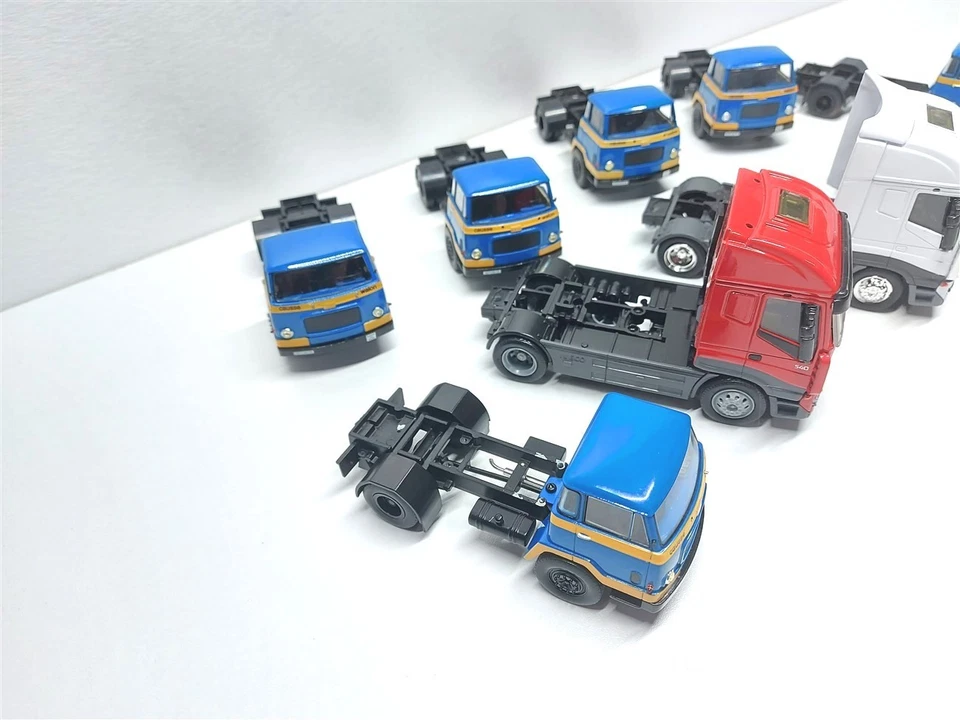 Lotto di 9 Camion Iveco Stralis e Unic MZ36 per Restauro o Ricambi - Scala 1/43 - Immagine 2 di 4