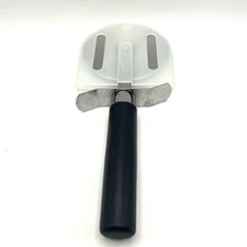 Vintage Pampered Chef 4” Pizza Cutter with Protective Blade Cover