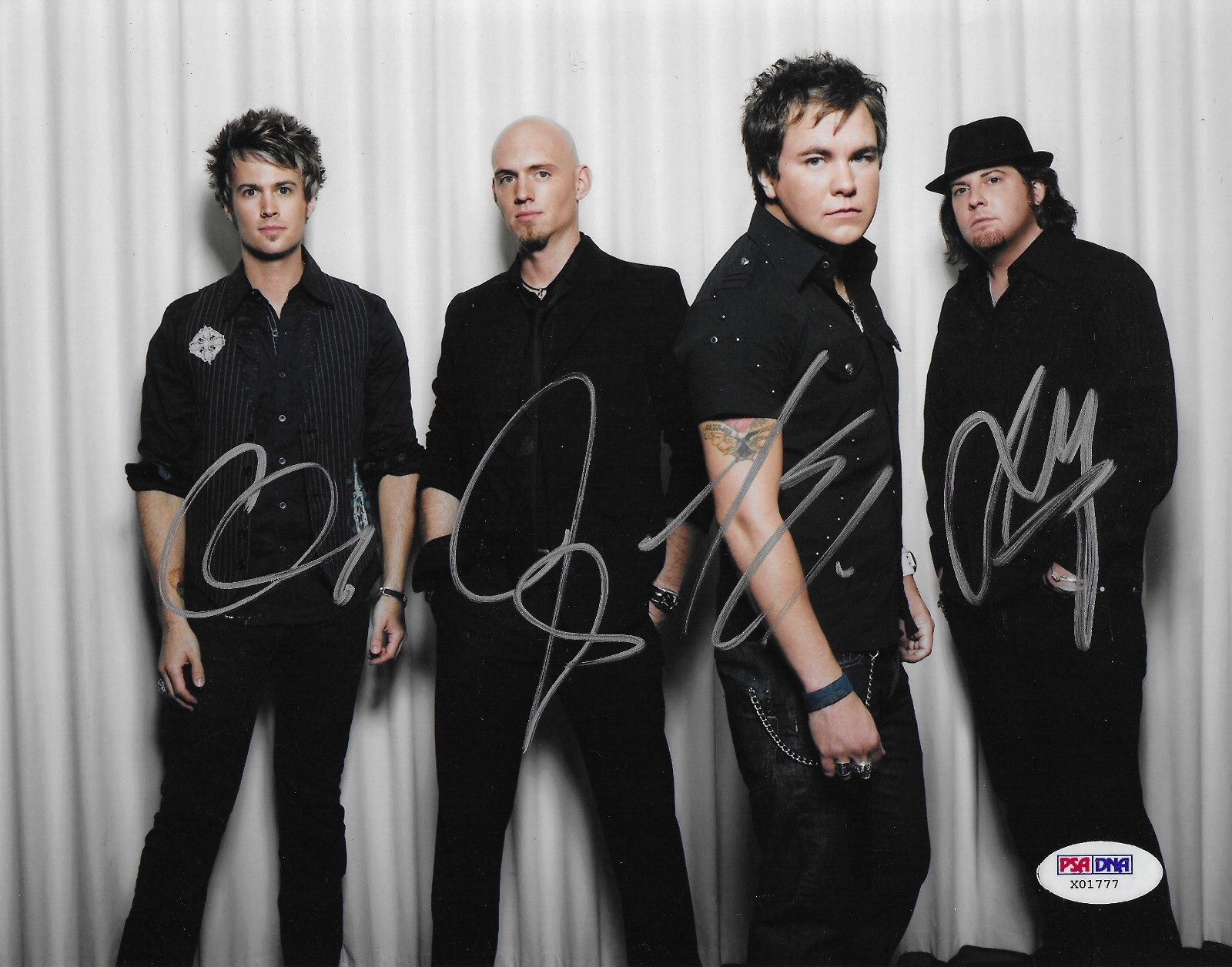 Eli Young Band Signed 8x10 Photo Autographed PSA/DNA Mike James Jon Jones Chris