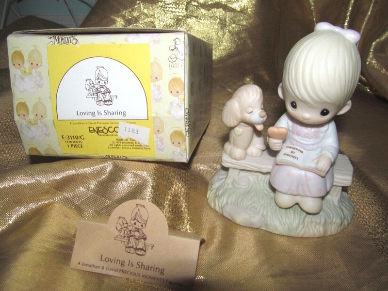 VINTAGE PRECIOUS MOMENTS - ENESCO - LOVING IS SHARING -FIGURE- E-3110/G-NEW- BOX