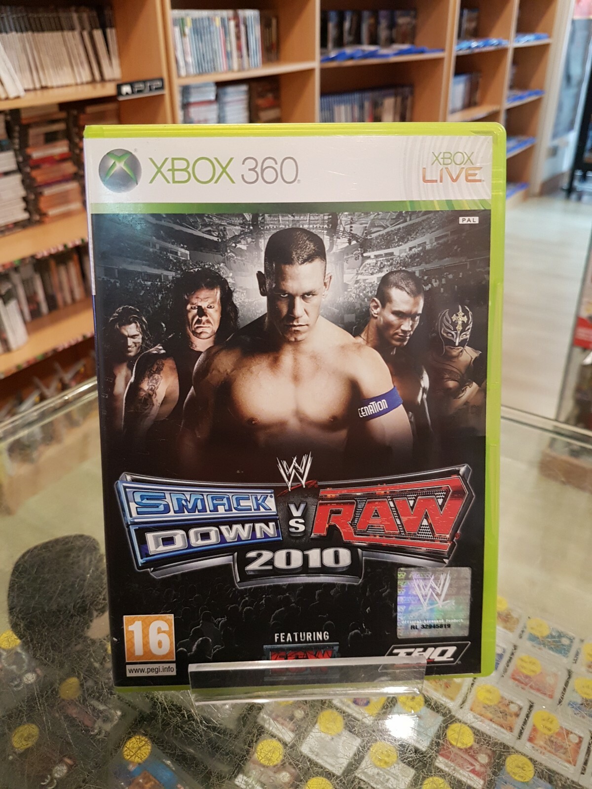 WWE Smackdown vs Raw 2010 pour Xbox 360 . En francais . Complet .