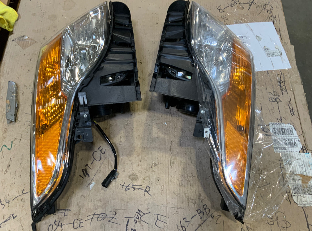 For 2011-2015 Ford Explorer Halogen Chrome Housing Projector Headlight Lamps Set