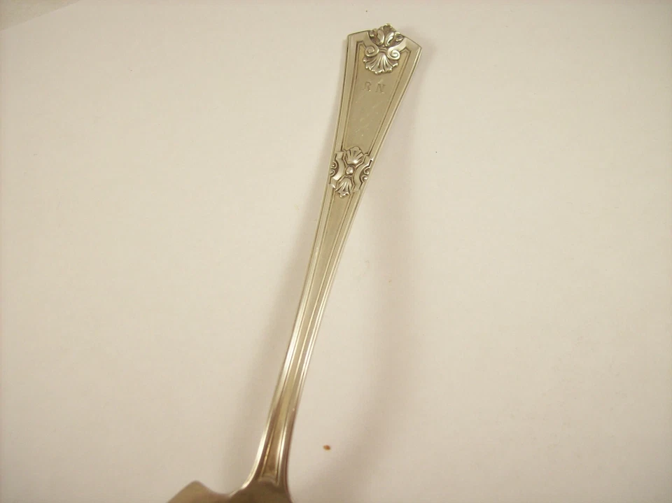 CUCHARA CAZUELA/BAYAS DE PLATA ESTERLINA ANTIGUA, LOUIS XIV, DOMINICK & HAFF Foto 3 de 4