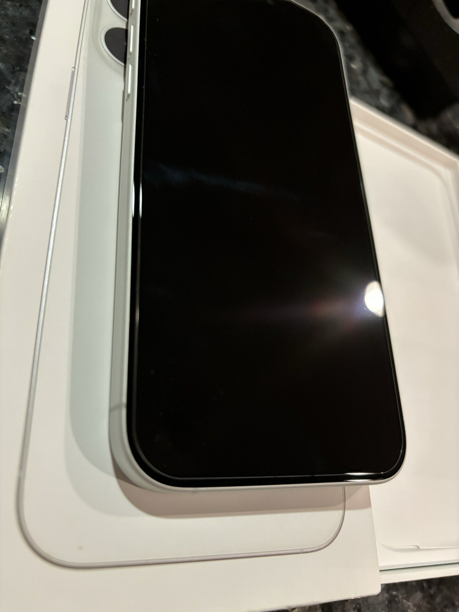 Apple iPhone 16 Plus 128GB Unlocked (Open Box) White - 0 Battery