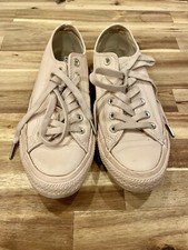 Ivory Silver Metallic Converse Chuck Taylor Low Tops - Women s 7 / Men s 5