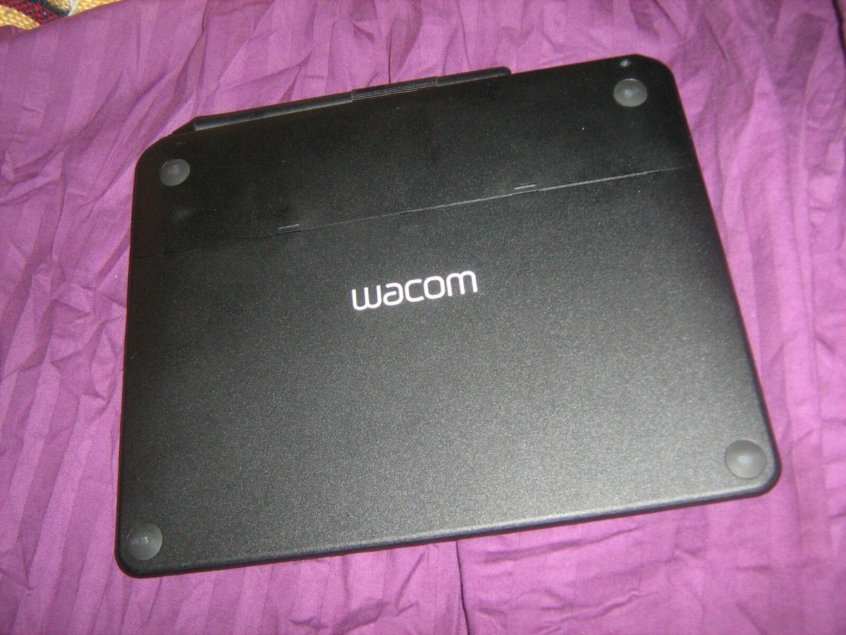 Wacom CTH-490/K Intuos Graphics Touch Tablet WITH PEN Tested