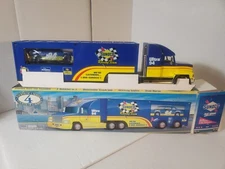 1997 COLLECTOR'S EDITION Sunoco Racing Team Truck w/RACING CAR NIB Tested