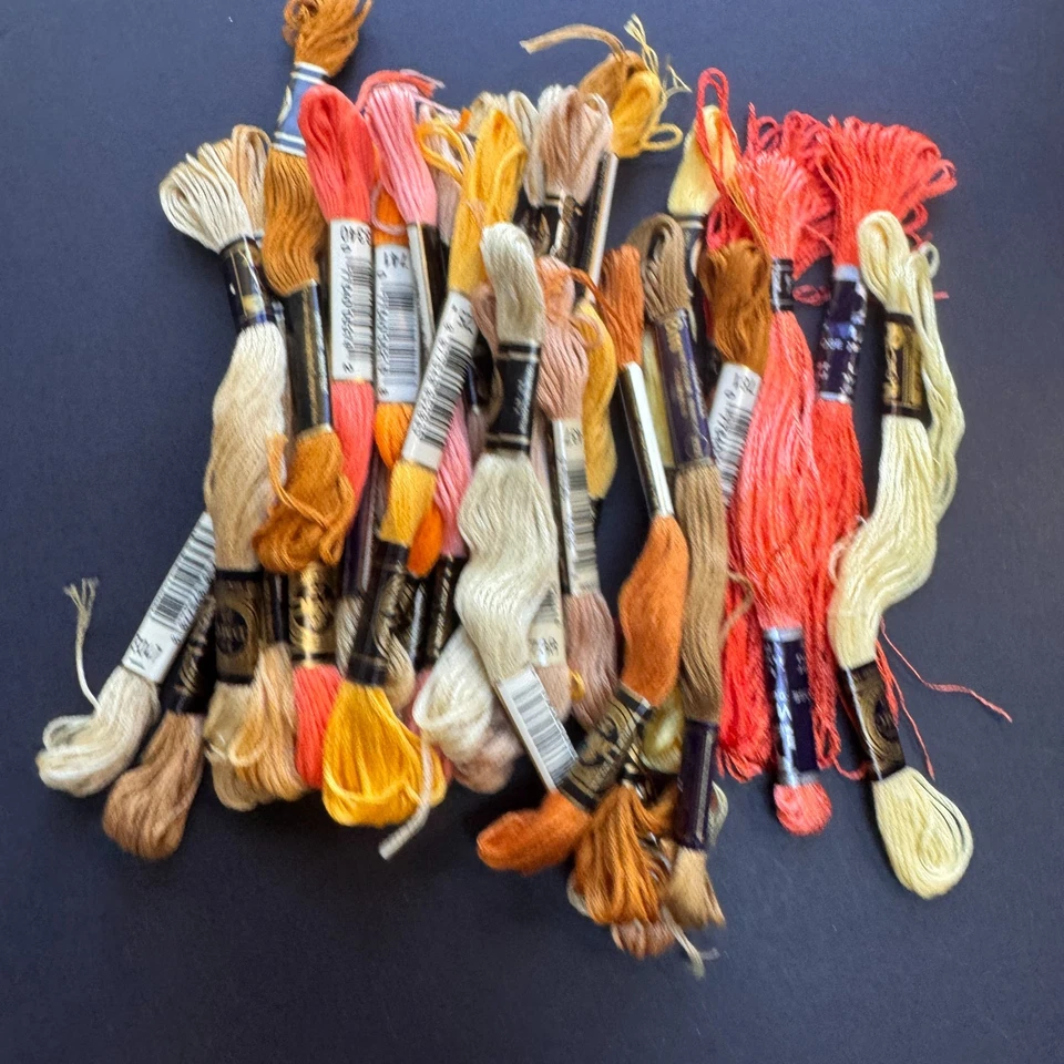 Hilo de bordar de algodón aproximadamente 75 DMC de 6 hilos talla 25 - amarillo/dorado Foto 3 de 4