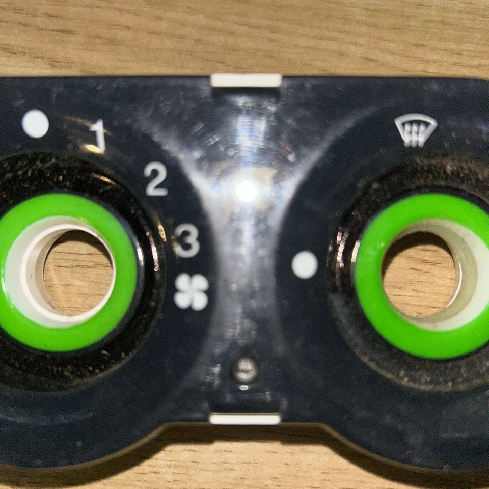 Ford 5/6 and Possibly Xr3l Rs2000 Genuine Ford  Heater Switch Trim Dash 1002312 - Image 2 of 4