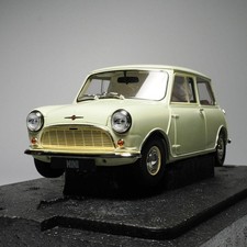 Kyosho Morris Mini Minor Old English White 1/18 Scale Model Car