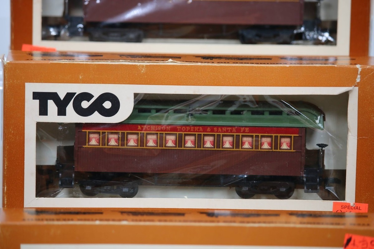 HO TYCO Santa Fe 1890 Passenger Car Set 2 Coaches 1 Combine Boxed