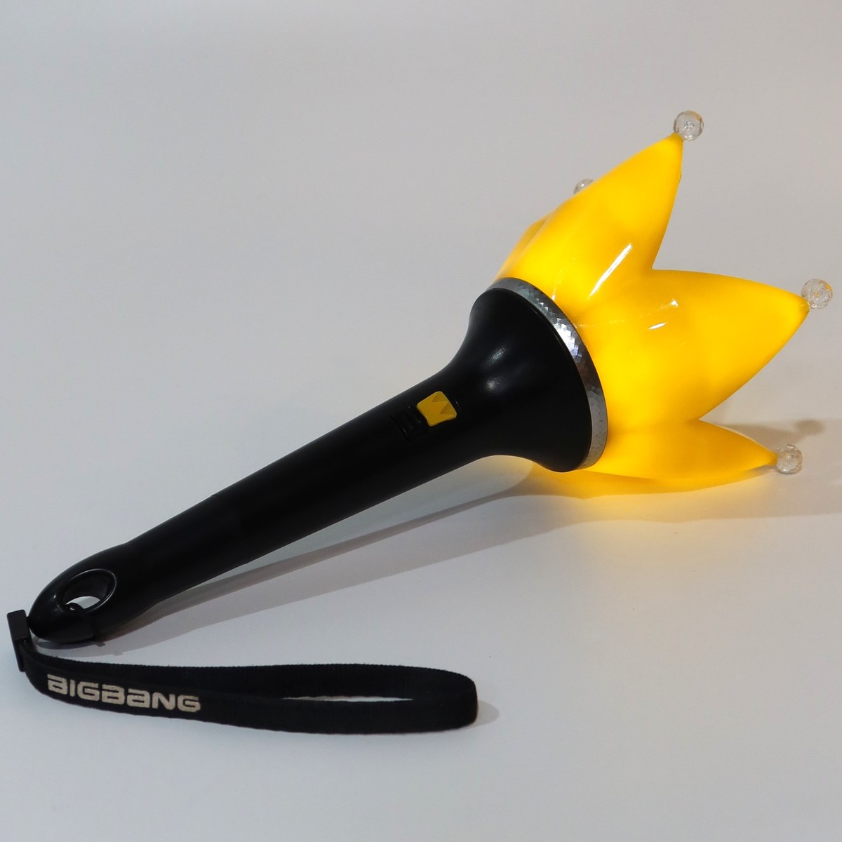 BIGBANG OFFICIAL LIGHTSTICK Ver.4 ペンライト BIGBANG Light Stick Ver. 4 – Official K-pop Concert
