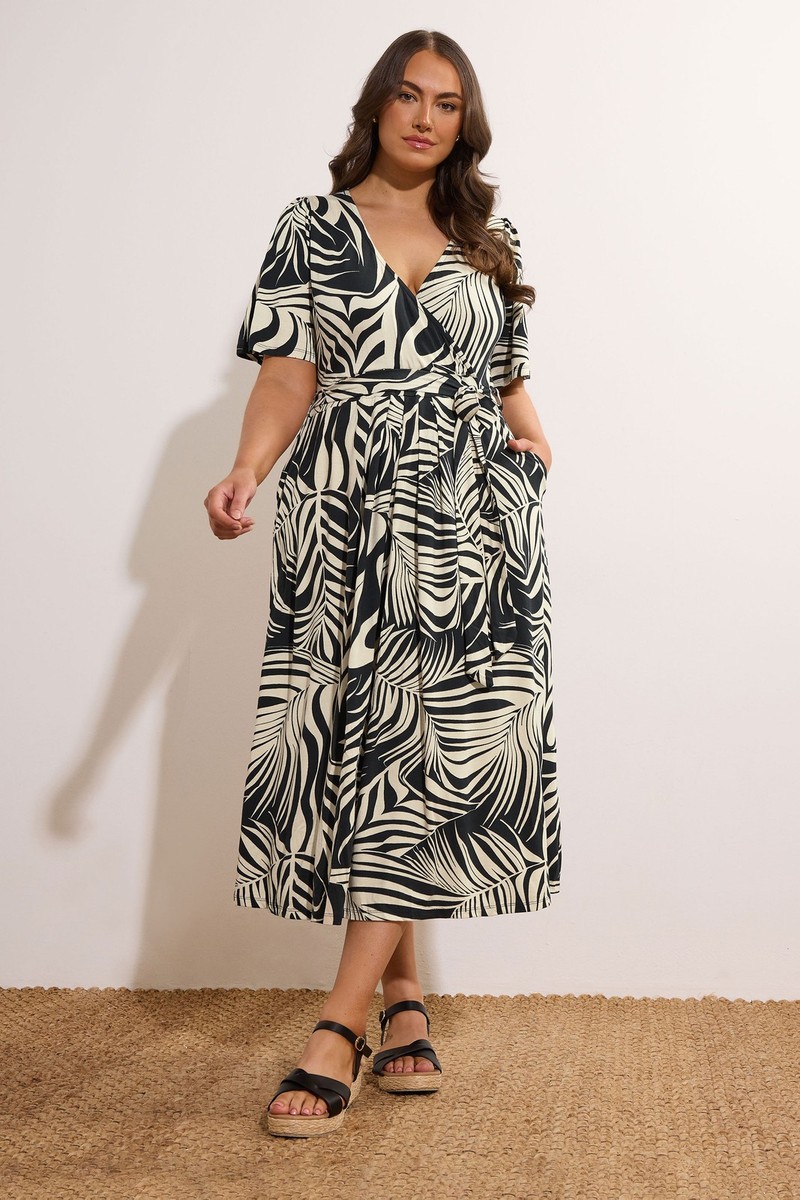 crochet heart cutout dress Mini Size:11/12Y DRESSBUNDLE Prisma' Step into artistry 15 Bust (Armpit to