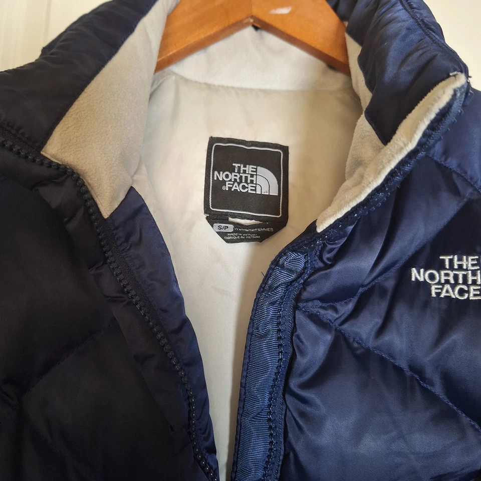 North Face Women's 550 Down Puffer Jacket Navy Blue Zip Up Size Small - Image 3 of 4