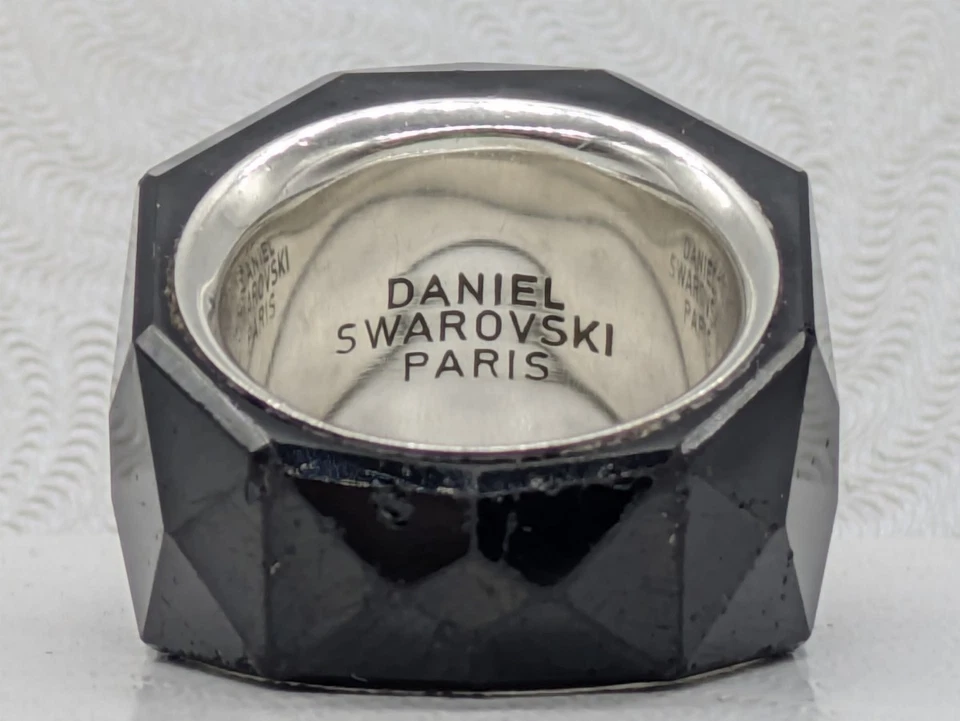 Anel feminino prata 925 DANIEL SWAROVSKI NIRVANA cristal preto 18,1 g (EC3038159) - Imagem 4 de 4