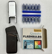 Minox B Flash Attachment with Original Case  AG1b Flashbulbs 12 Pack