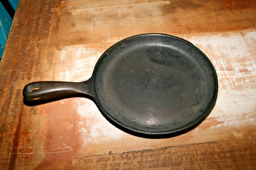 Vintage Griswold Small Block Snack Skillet 42 B handle