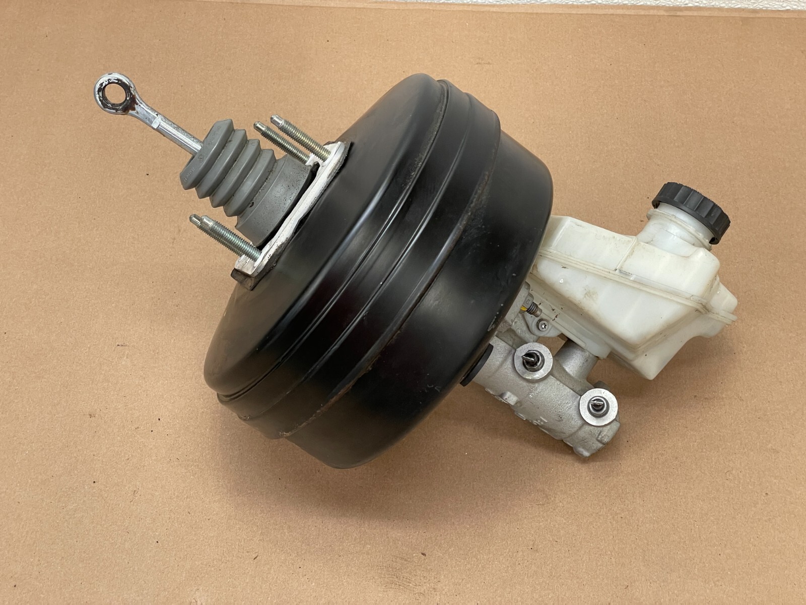 17 18 Maserati Levante Power Brake Booster Master Cylinder Reservoir 1442 OEM