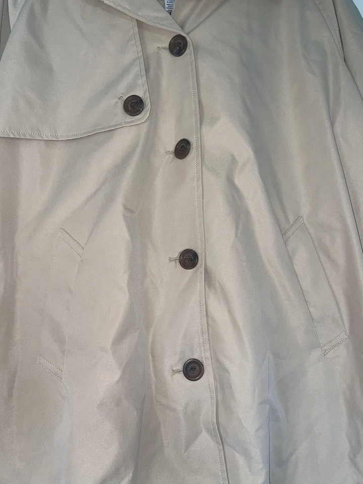 Gabardina abotonada resistente a la intemperie con capucha talla grande para mujer nueva con etiquetas Foto 3 de 4