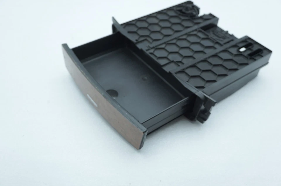 06-12 Mercedes GL320 X164 OEM Consola central Bandeja Compartimento de almacenamiento 5108 Foto 2 de 4