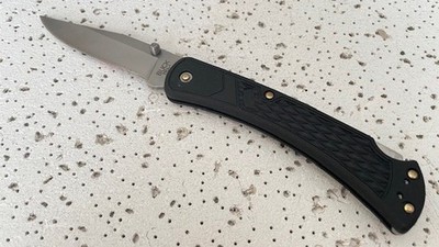 110USA Buck Slim Folding Pocket Knife Black Handle Lockback Plain Blade- - - - -