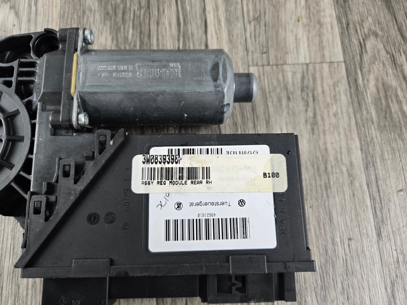 2013 BENTLEY CONTINENTAL FLYING SPUR REAR RIGHT DOOR WINDOW REGULATOR MOTOR OEM