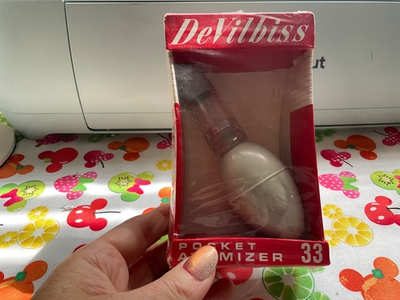 #ad Vtg DeVilbiss Medical Pocket Atomizer Powder Blower No. 33 $15.00