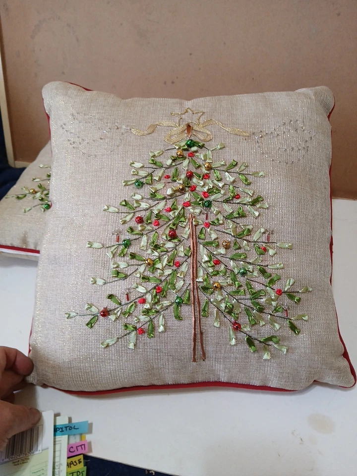 2 almohadas de árbol de Navidad arpillera rojo, dorado y verde campanas de metal encanto rural Foto 2 de 4
