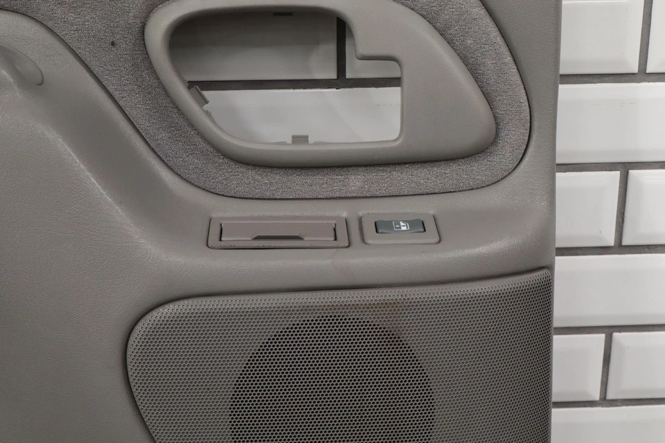 95-00 Chevy Tahoe Yukon GMT400 Left Rear Interior Door Panel (Gray 13D) - Image 3 of 4