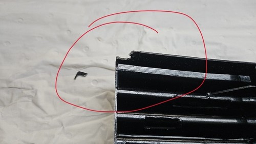 *DAMAGED-BROKEN BACK TAB* SCION XB 04-06 GRILLE GRAY CODE 1D2, 53111-52070-B0 - Picture 3 of 4