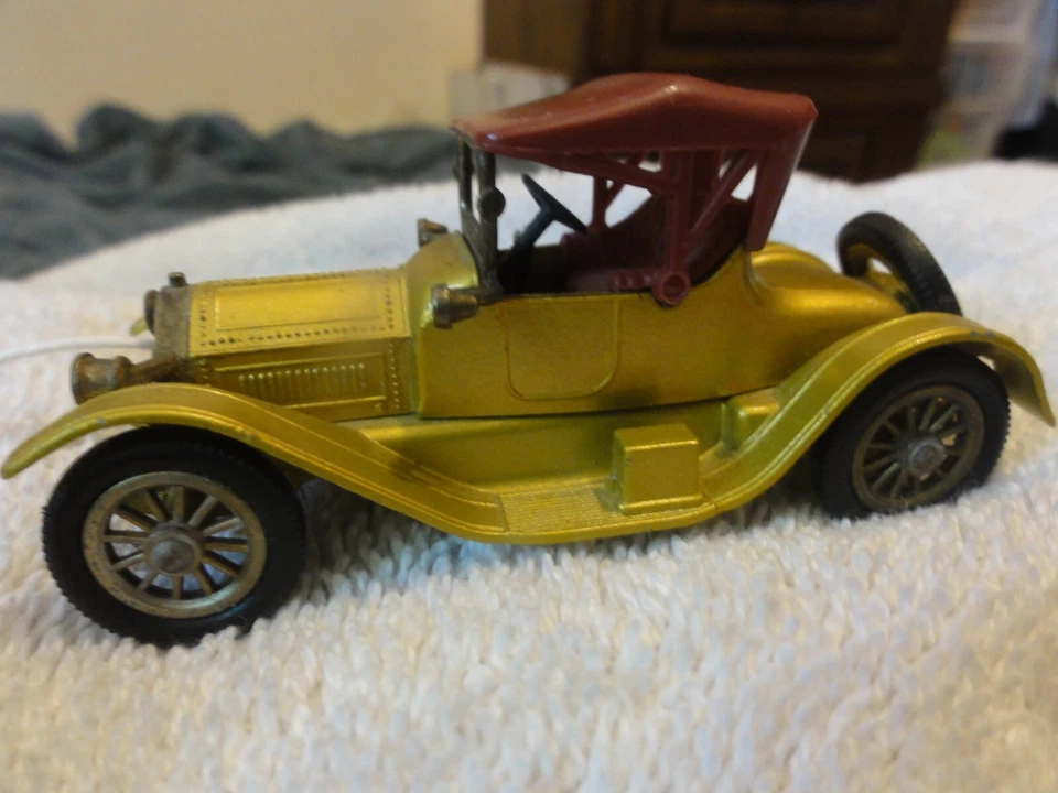 MATCHBOX LESNEY MODELS OF YESTERYEAR 1918 CROSSLEY RAF TENDER 1913 CADILLAC LOT - Image 3 of 3