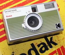 Kodak Ektar H35N Half Frame 35mm Film Reusable Green Compact Camera: Retro Vibes