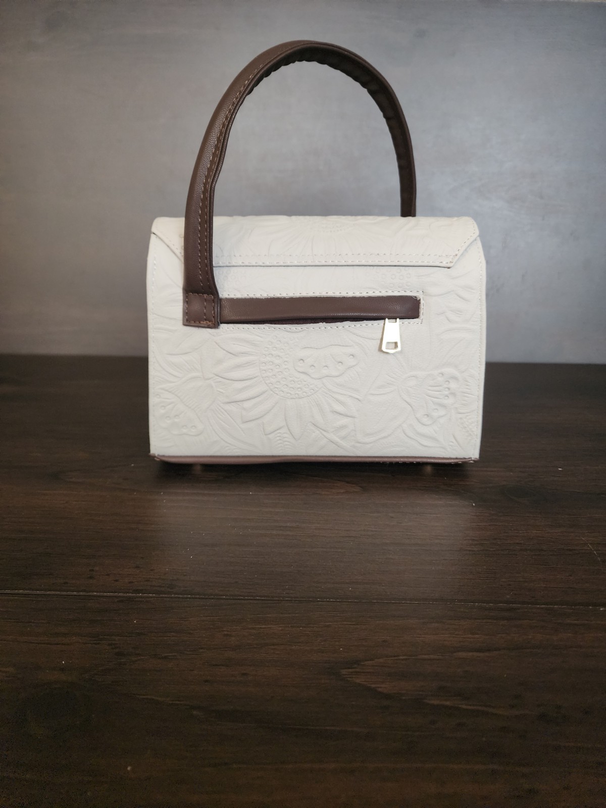 Off White Dark Brown Sunflower Embossed Tooled Artisan LEATHER Crossbody Purse — image 7