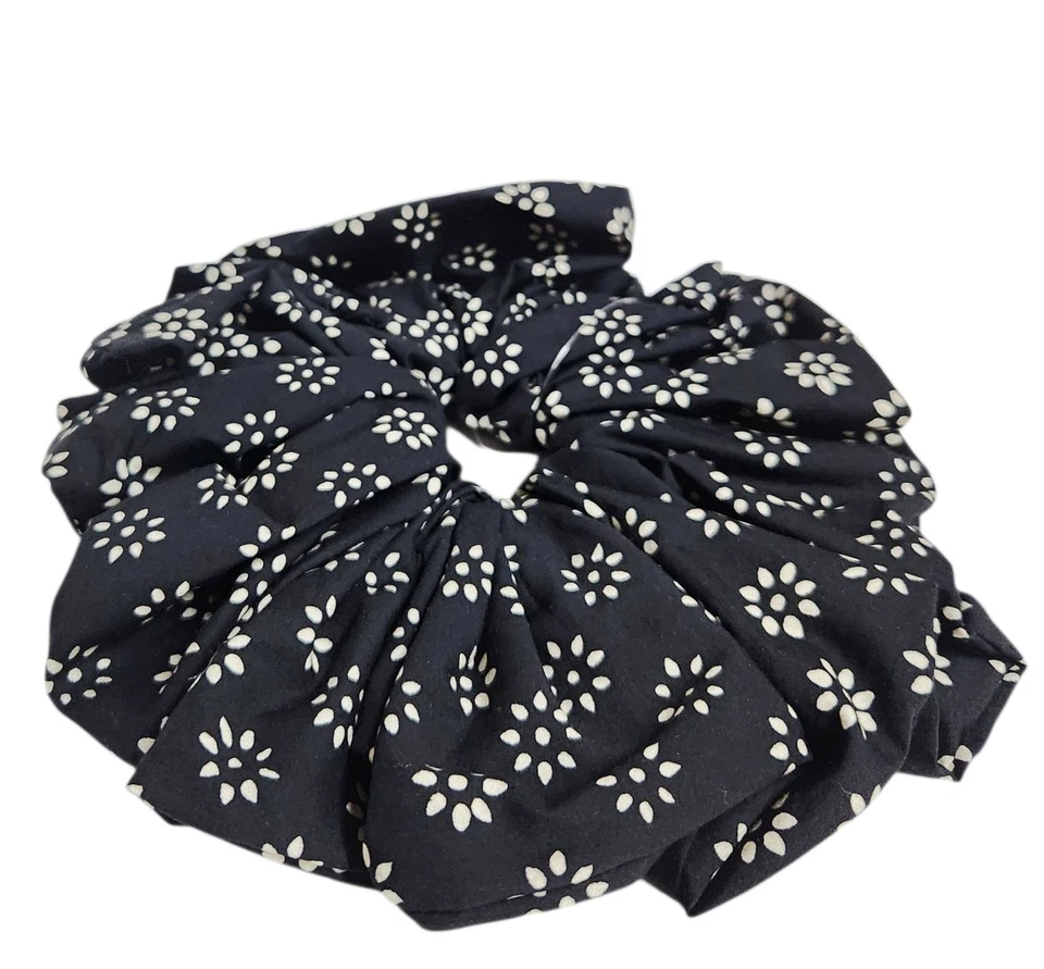 J.Crew Gran Tamaño Estampado Floral Scrunchie Desteñido Negro Multi BZ264 Algodón Nuevo con Etiquetas Foto 4 de 4