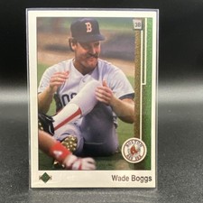 Upper Deck 1989 Wade Boggs #389 Boston Red Sox Baseball Card Base Set