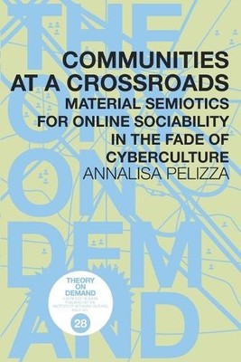 Communities at a Crossroads (Taschenbuch) (US IMPORT)