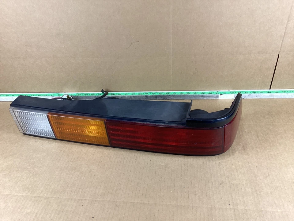 Luz trasera derecha pasajero Ford Tempo 1988-1991 E83B-13440-AC OEM Foto 2 de 4