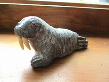 VINTAGE A WOLF ORIGINAL WALRUS STONE FIGURINE SCULPTURE CANADA