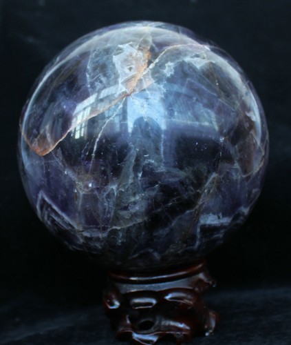 4644 g bola de cristal de cuarzo amatista de sueño natural con bandas caídas Chevron 4644 g - Imagen 3 de 11