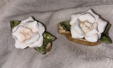 2 Vintage Biała róża Kość Chiny Pierścionki na serwetki PIA Filipiny 1986 do rękodzieła