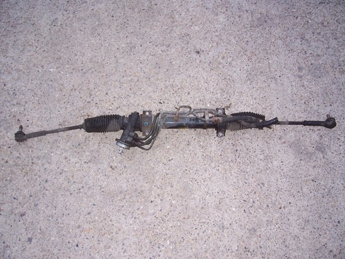 Kia Carens 1 FC 1,8 (11/00-7/02) : Servo Lenkung Lenkgetriebe