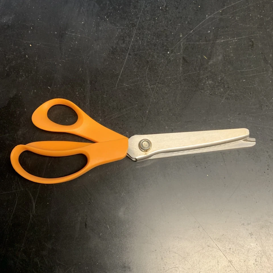 Orange Handle Friskars 9" Fabric Pinking Shears Scissors Zig Zag Very Sharp - Image 2 of 4