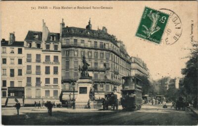 CPA PARIS 6e Place maubert et Bd St-germain (923299)