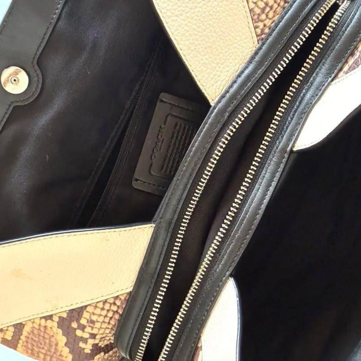 COACH Hobo Bag Leather Python Pattern Beige 12a - image 3