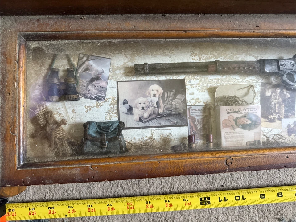 Estante de madera de vidrio pistola tema de caza 22 3/4 X 5 1/2 Joy Inc. hombre cueva Foto 2 de 4