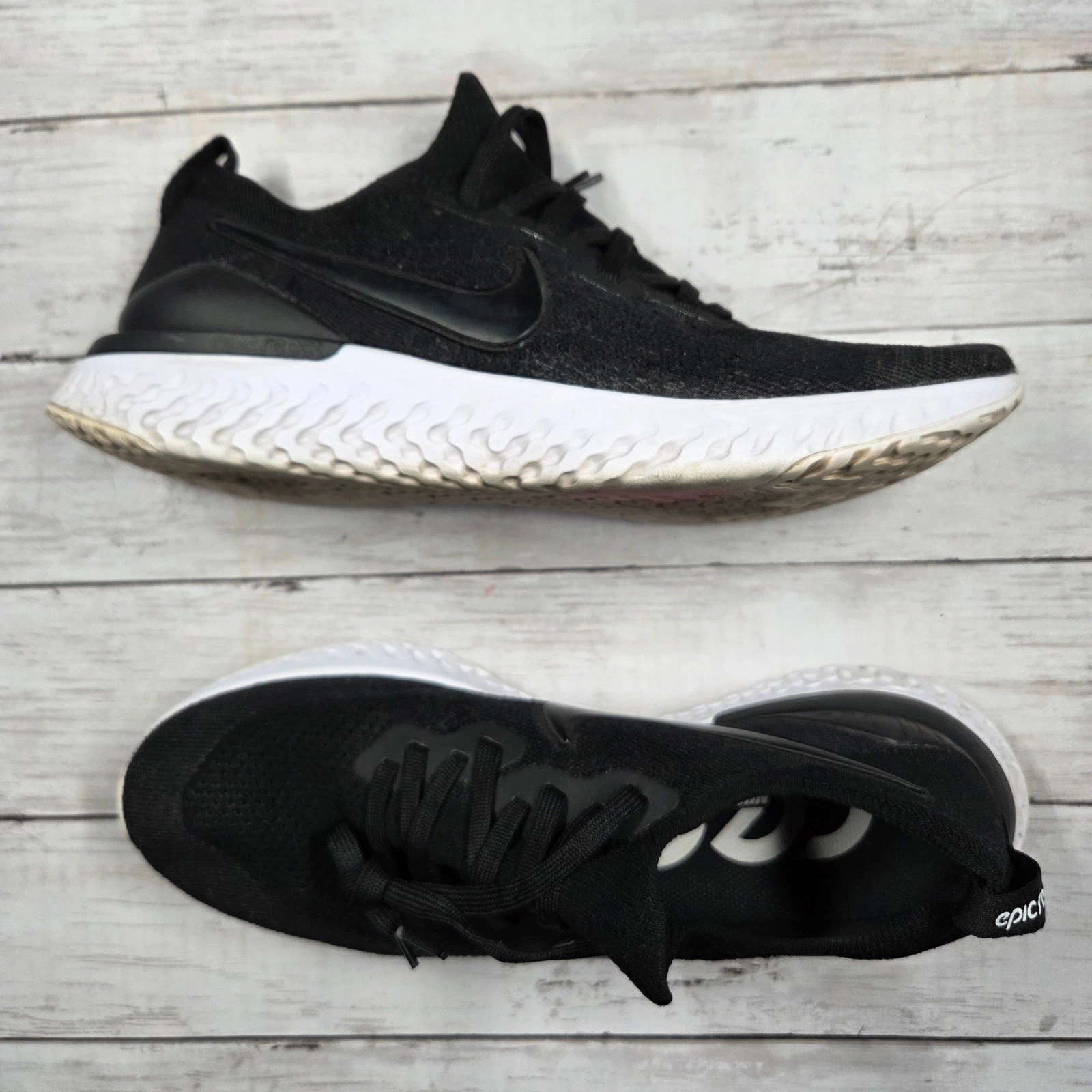 Nike Epic React Flyknit 2 Running Shoes Mens 11.5 Black White BQ8928-002 Low Top