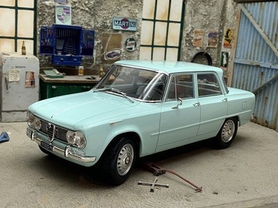 Alfa Romeo Giulia ti 1964 im Maßstab 1:18 Norev OVP NEU