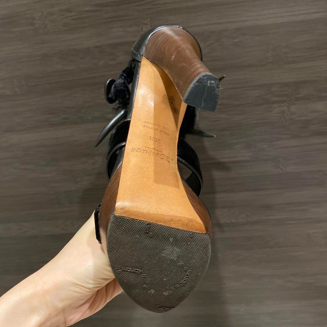 YVES SAINT LAURENT sandali con tacco alto plateau velluto pelliccia nero